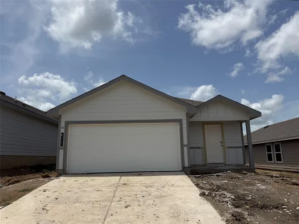 1253 Hickory Grove St, Brenham, TX 77833