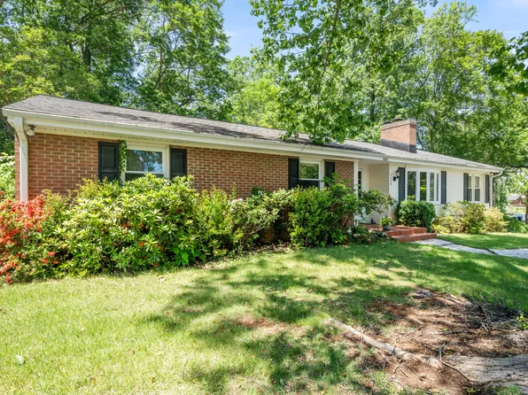 5225 Carriage Dr, Roanoke, VA 24018