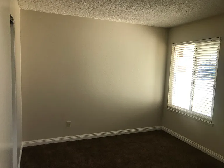44138 Kirkland Ave — Photo 33