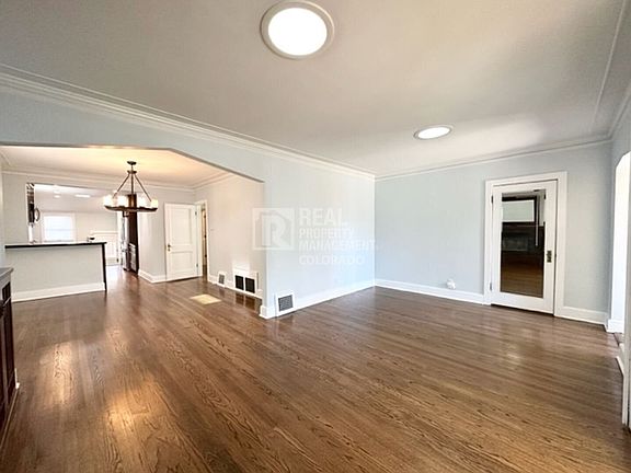 5th image of 623 S Vine St