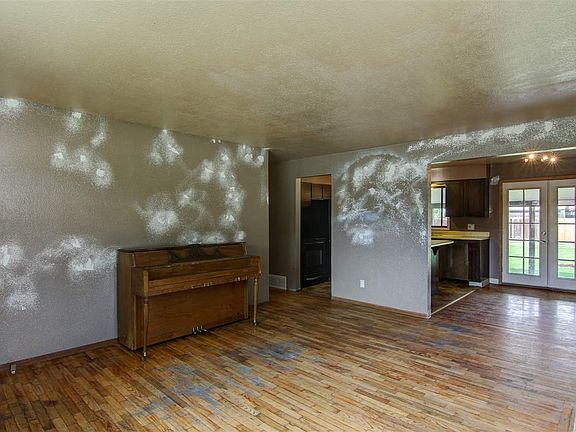3rd image of 8515 E Knox Ave
