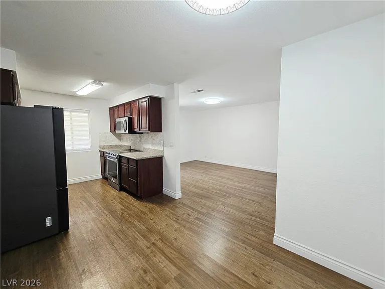 5081 River Glen Dr #104 — Photo 5
