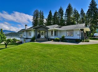 2860 Marine Dr, Columbia Shuswap, BC V0E 1H1