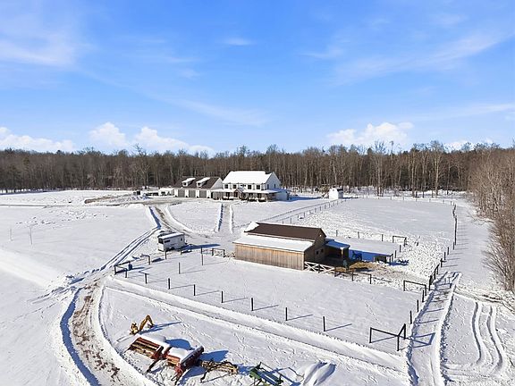 4th image of 4647 C C Allis Rd