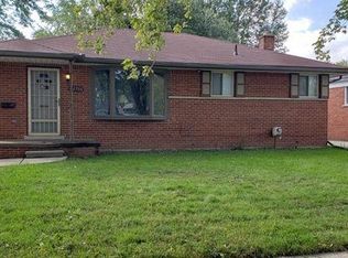 21706 Visnaw St, Saint Clair Shores, MI 48081