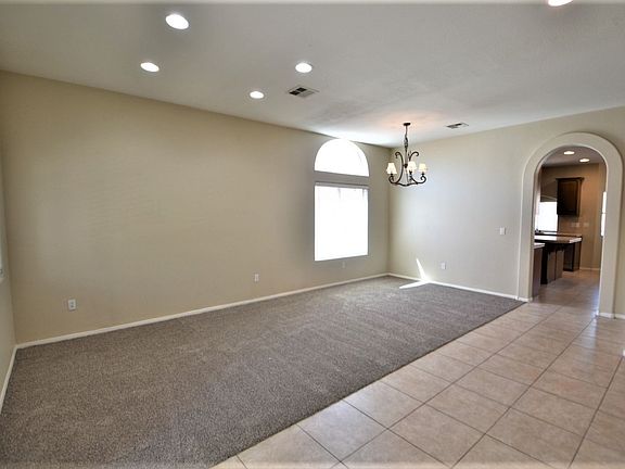 3rd image of 477 Crocus Hill St