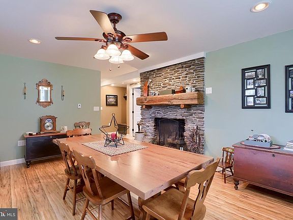 5th image of 85 Meadow View Dr