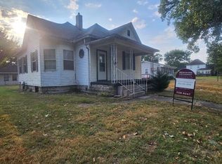 908 S 17th St, Terre Haute, IN 47807