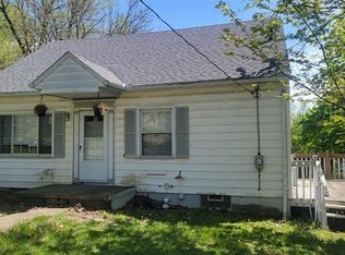 1450 Newton St, Akron, OH 44305