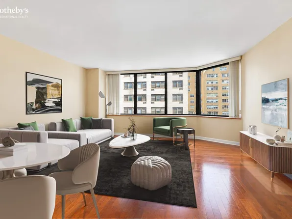 330 East 75th Street image 1 of 11
