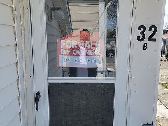 3rd image of 32B Carroll St #32B