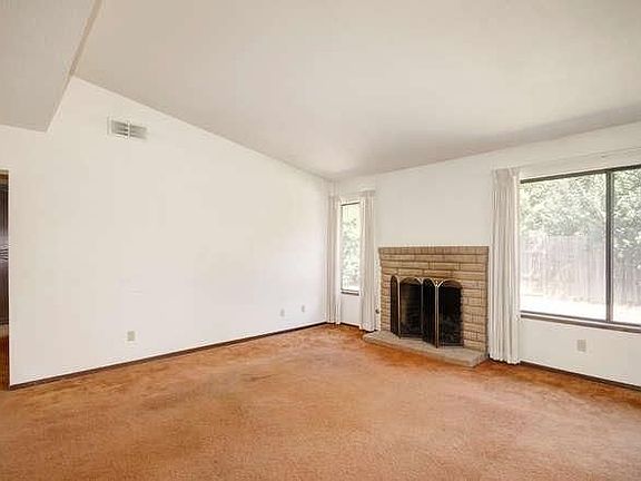 5th image of 1869 Hiddenview Ln