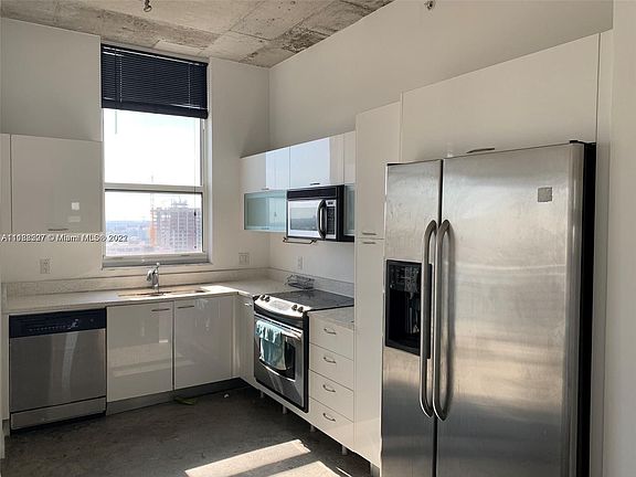 3rd image of 133 NE 2nd Ave APT 2119