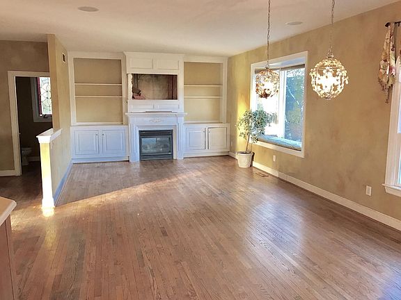 4th image of 6578 Wyndwatch Dr