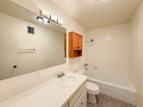 5th image of 4204 Boundary St APT H