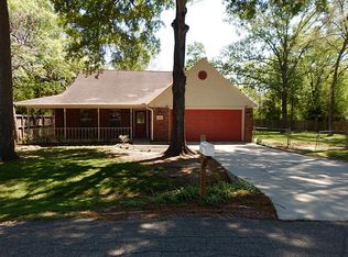 326 Paradise Ln, Montgomery, TX 77356