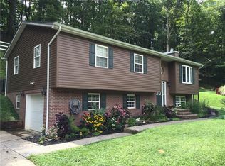 662 Poplar Estates Dr, Scott Depot, WV 25560
