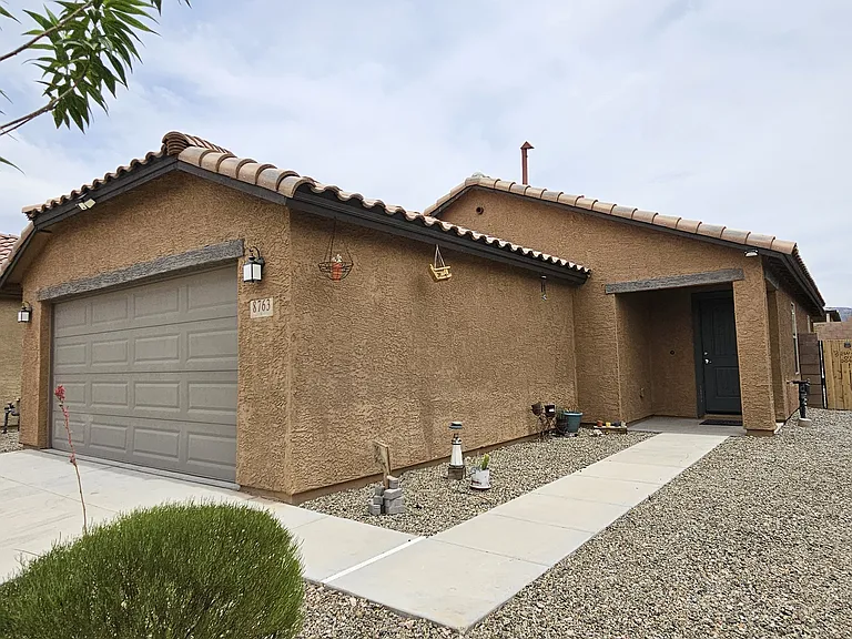 8763 E Pebble Stone Ln — Photo 2