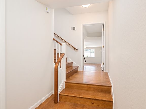 5th image of 1133 Bacon St