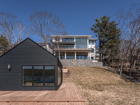 1160 Rockcliffe St, Halifax, NS B3H 3Y6