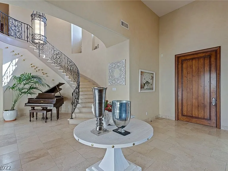 9720 Verlaine Ct — Photo 6