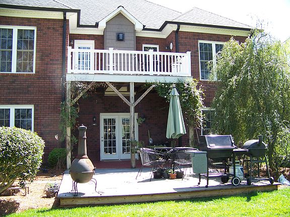 2nd image of 1238 Lizzie Ln