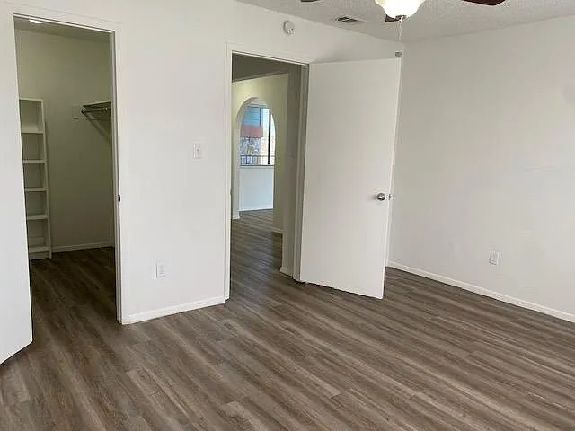 The Oaks Apartments — Photo 52