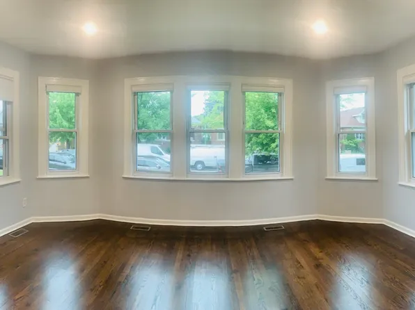 3331 N Neenah Ave #1, Chicago, IL 60634