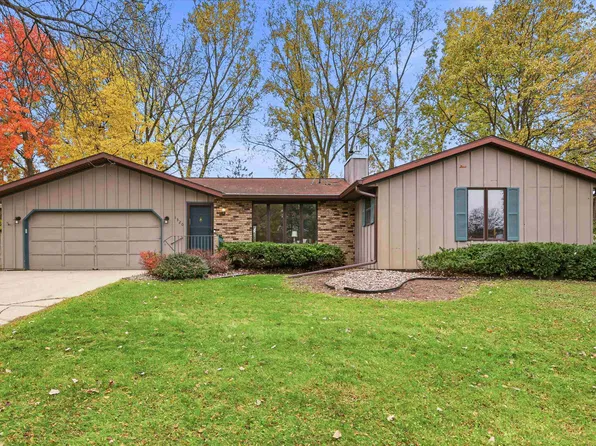 1320 Oasis Dr, Green Bay, WI 54313