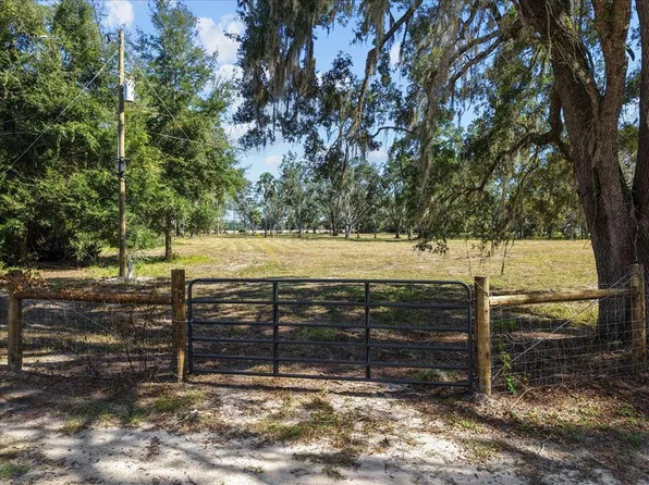 4090 NW 32nd Pl, Chiefland, FL 32626
