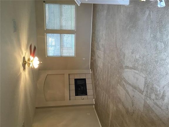 2nd image of 2801 Cypress Point Dr