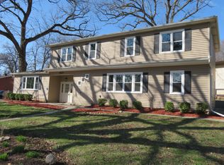 307 Hiawatha Dr, Lake In The Hills, IL 60156