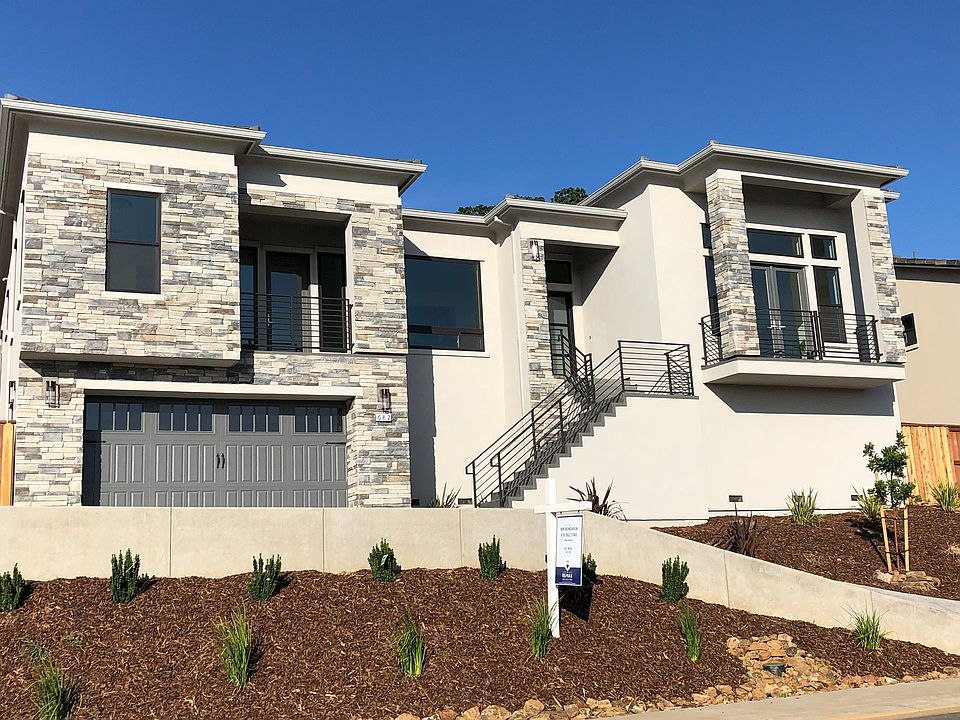 1st image of 682 Sundahl Dr