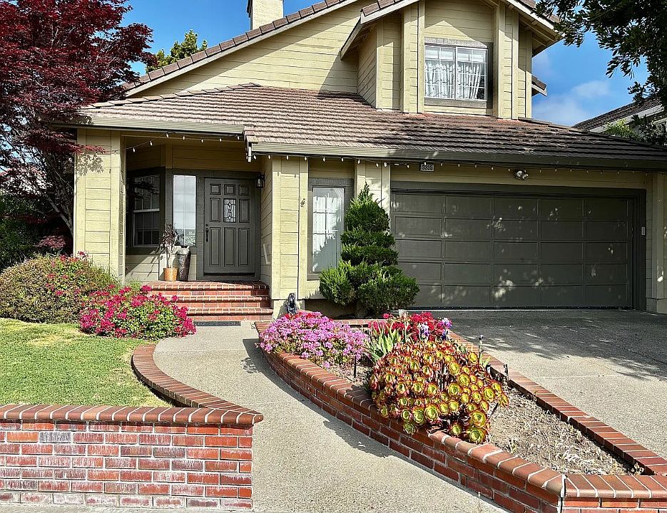 1st image of 3335 Mountain Dr