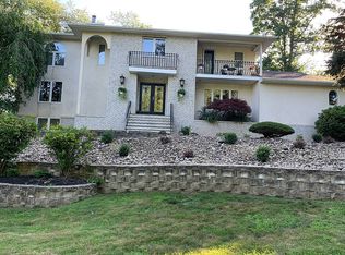 3 White Birch Dr, Millstone Township, NJ 08510