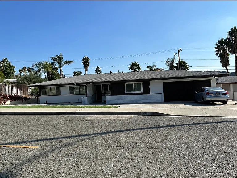 3663 Mount Vernon Ave — Photo 2