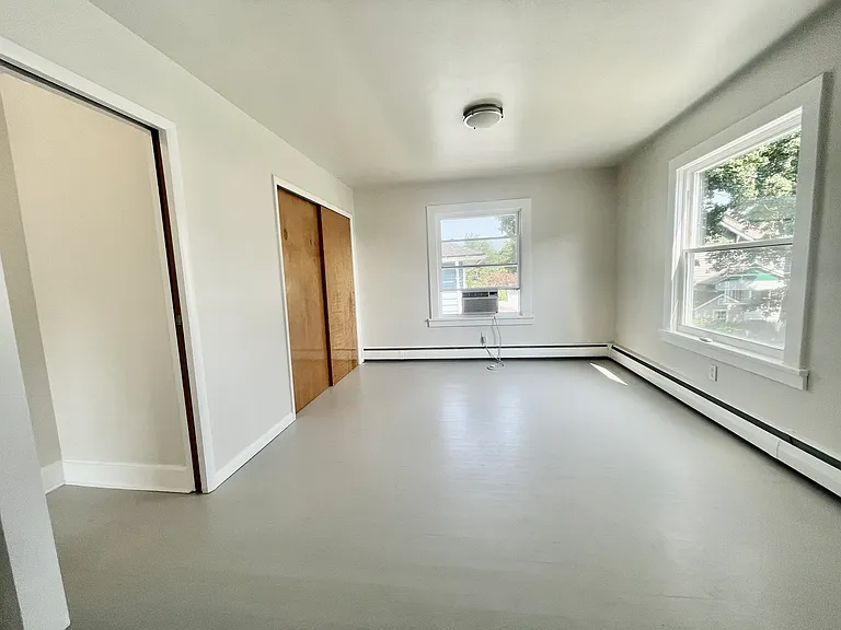 6 Washington Ave — Photo 32