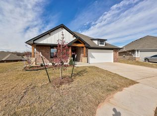 208 Juniper Ct, Noble, OK 73068