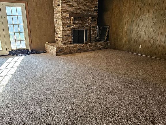 4th image of 2814 Alvin Ln