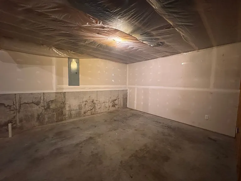 14209 Haywood Dr — Photo 16