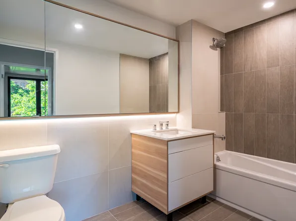 222 Johnson Avenue image 6 of 15