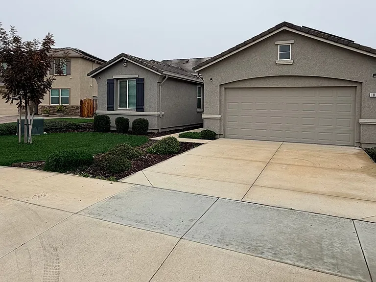 1858 Morro Ct — Photo 2