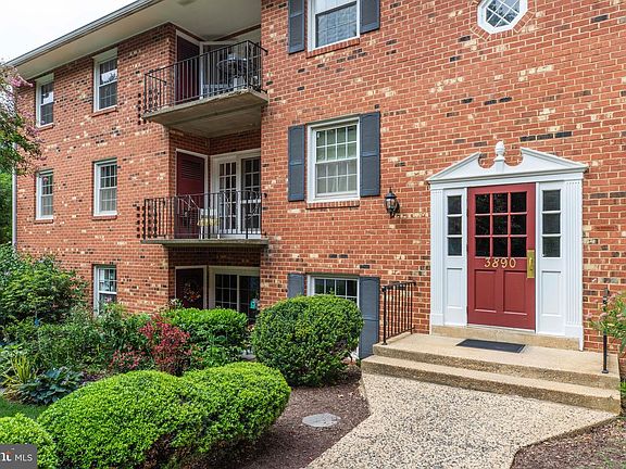 2nd image of 3890 Lyndhurst Dr APT 201