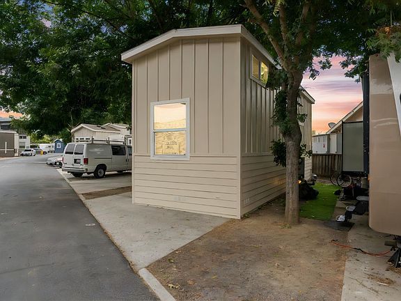 2nd image of 5878 Garlic Farm Way Space 9