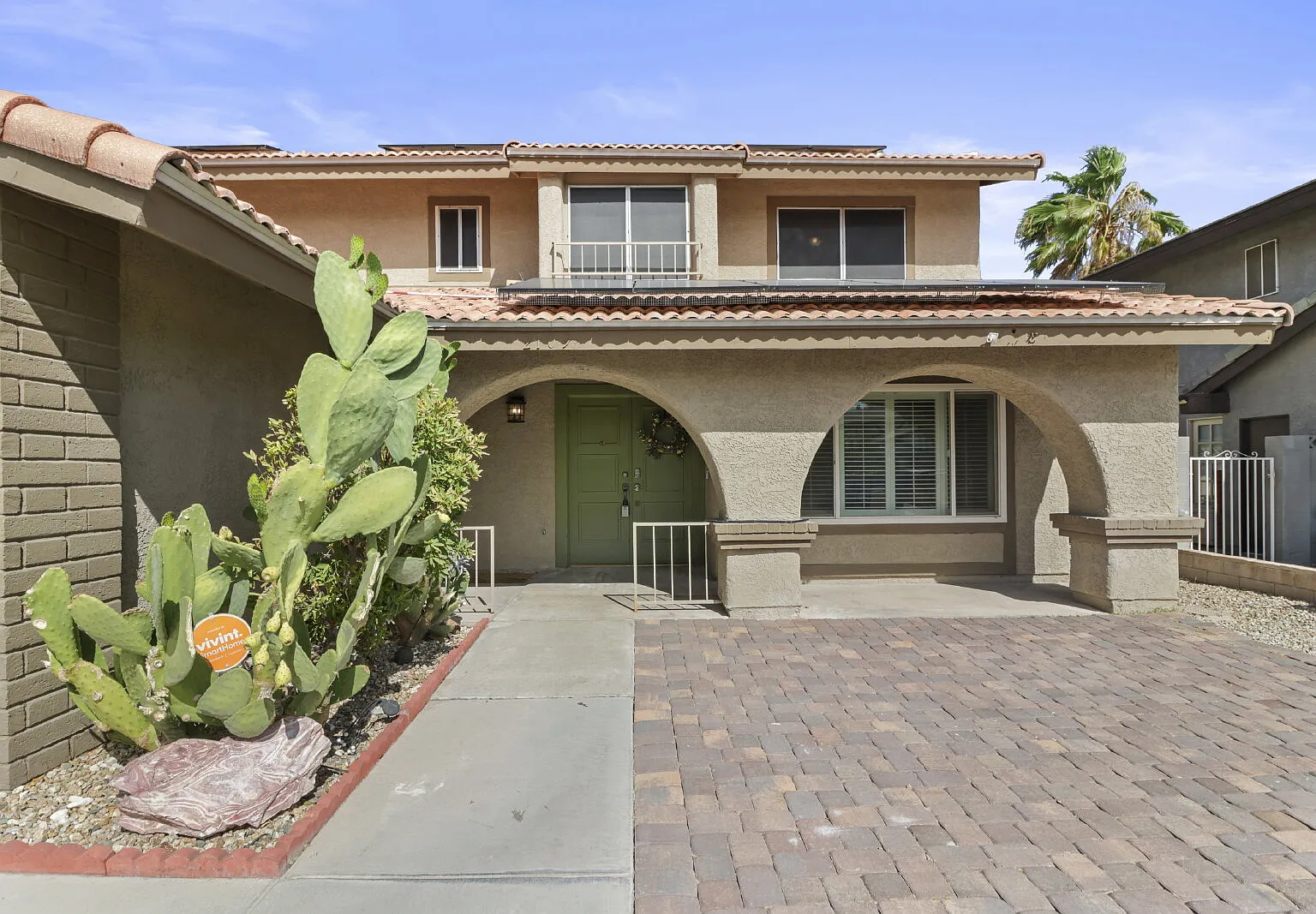5 bed, 3.0 bath, 2830 sqft, $4,400 — Photo 4