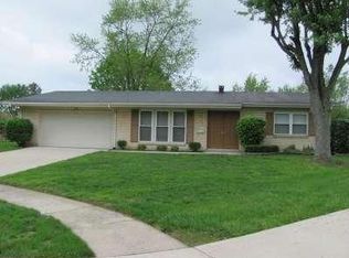 611 Village Ct, Englewood, OH