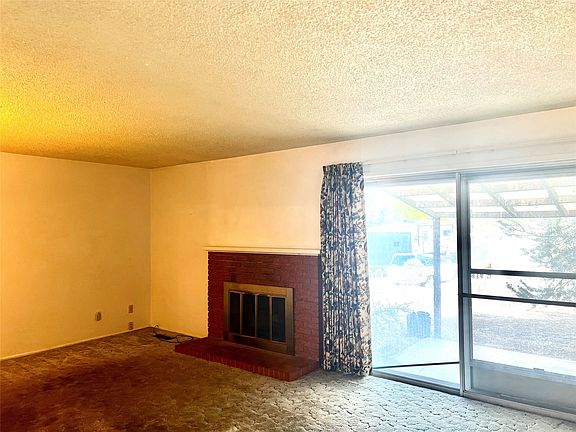 5th image of 101 Agate St