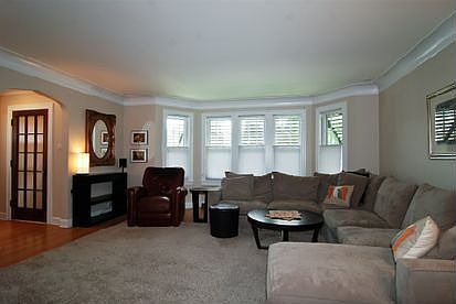 2nd image of 5758 W Cornelia Ave