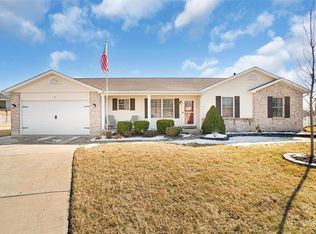 6 Bucktail Ct, Troy, MO 63379
