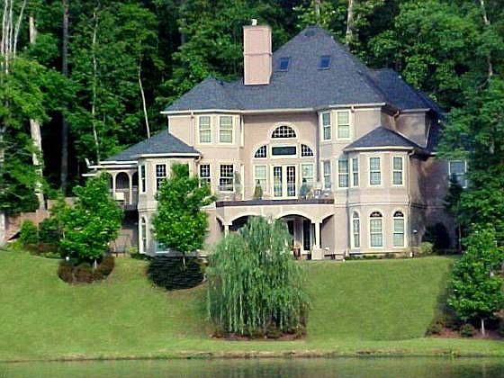 2nd image of 228 Brookfield Dr